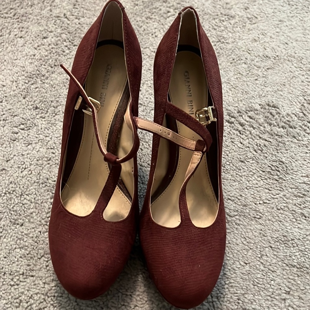 Gianni Bini burgundy heels